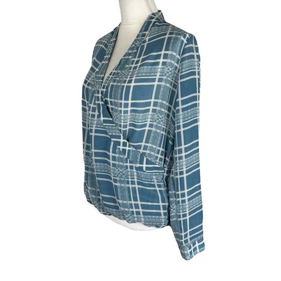 Cabi 3068 Windowpane Faux Wrap Blouse Blue White Plaid Top V-Neck Size XS - Picture 5 of 7